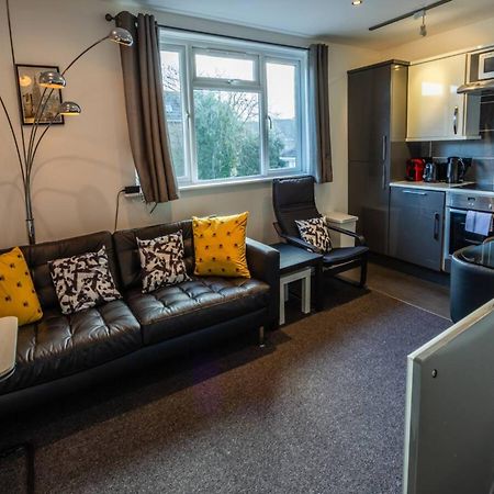Newly Renovated Ideally Situated 2 Bedroom Flat Bournemouth Exteriör bild