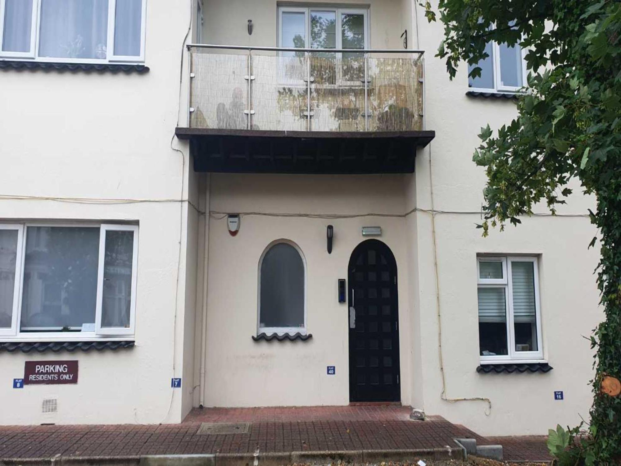Newly Renovated Ideally Situated 2 Bedroom Flat Bournemouth Exteriör bild