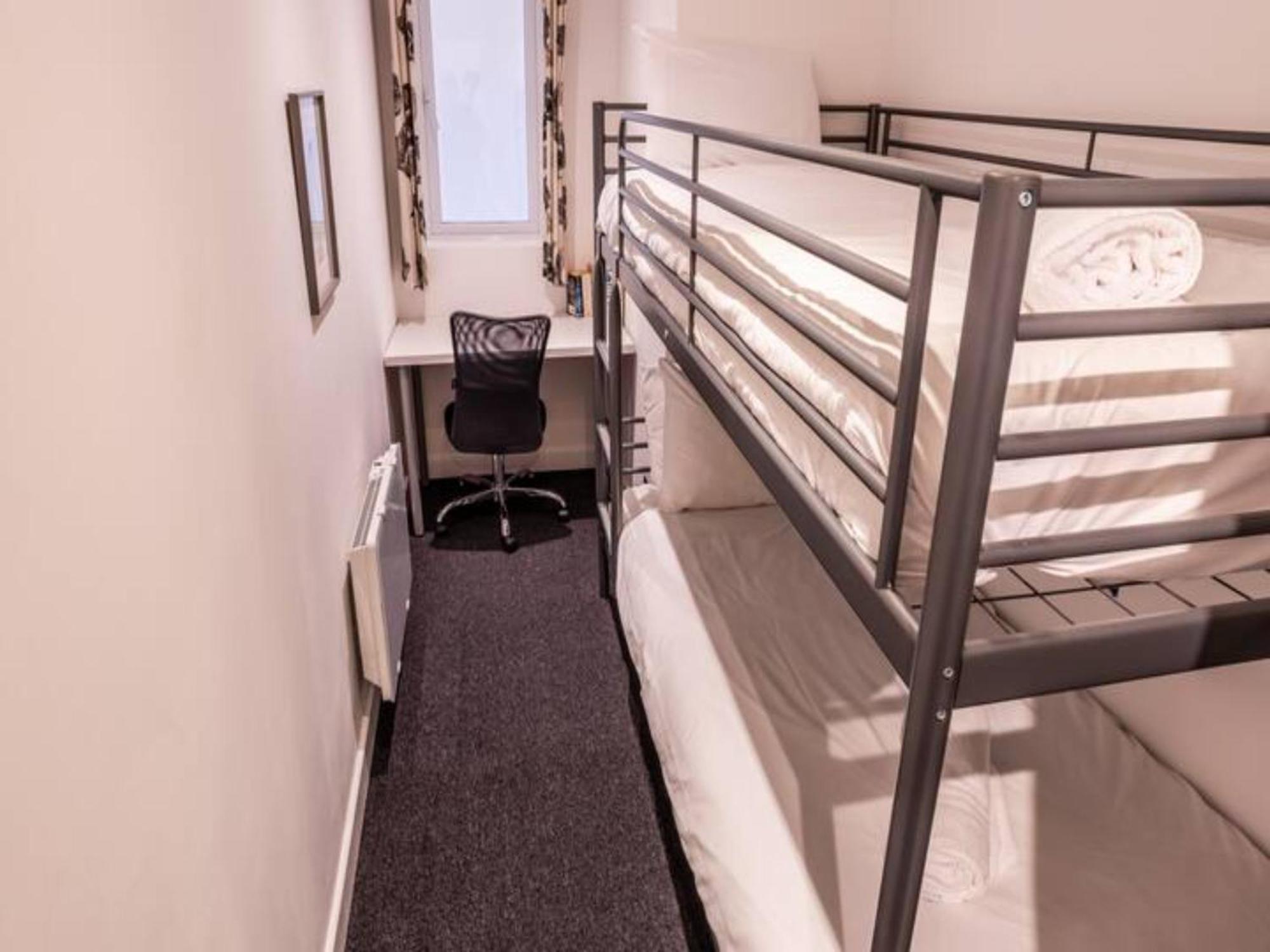 Newly Renovated Ideally Situated 2 Bedroom Flat Bournemouth Exteriör bild