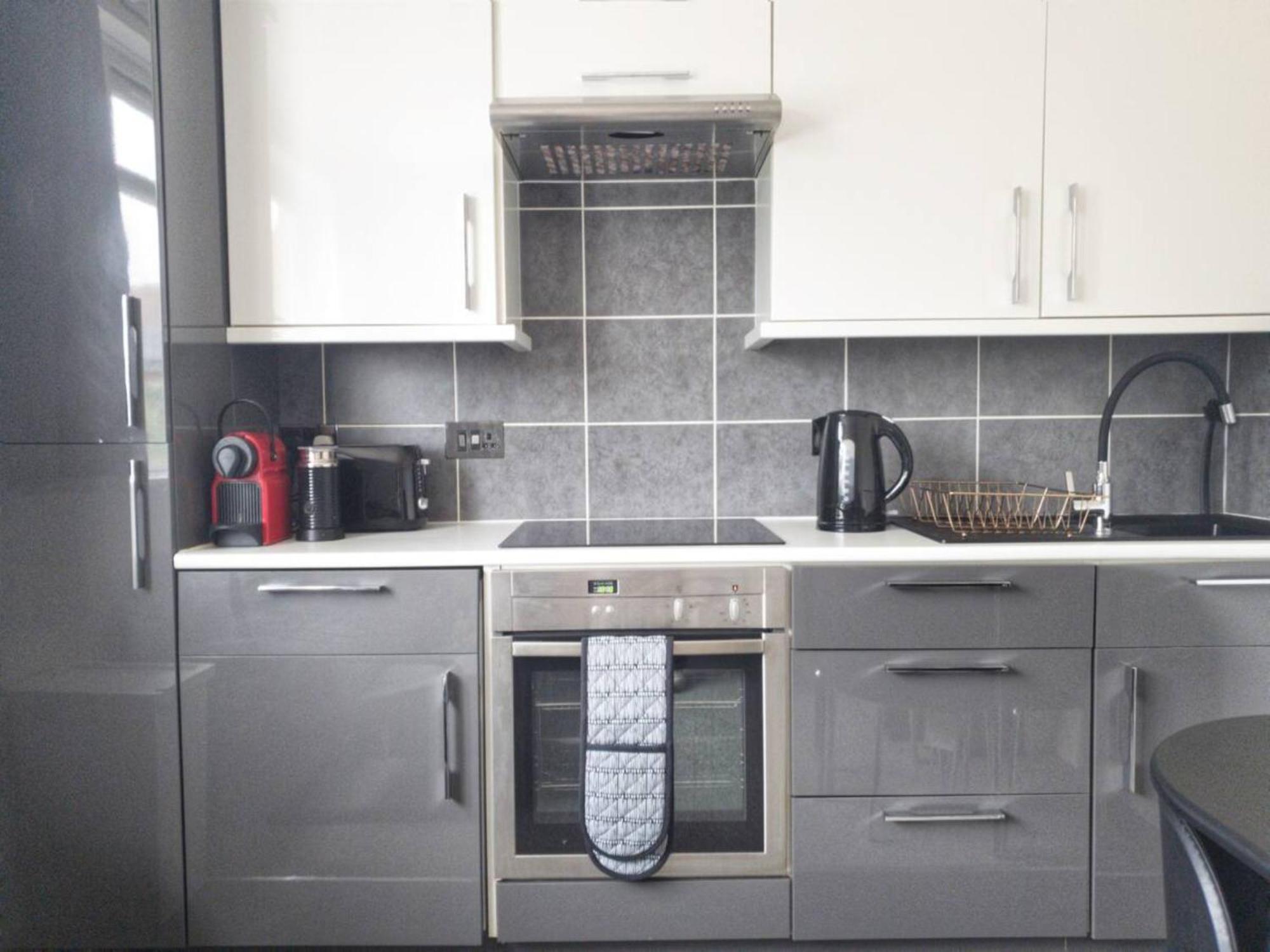 Newly Renovated Ideally Situated 2 Bedroom Flat Bournemouth Exteriör bild