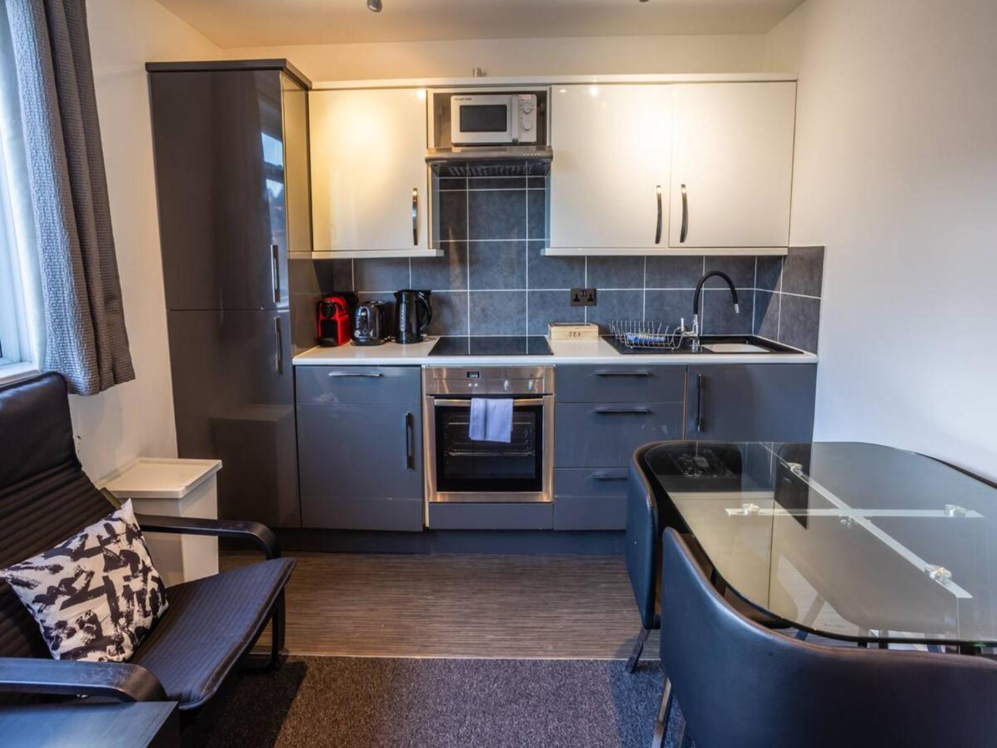 Newly Renovated Ideally Situated 2 Bedroom Flat Bournemouth Exteriör bild