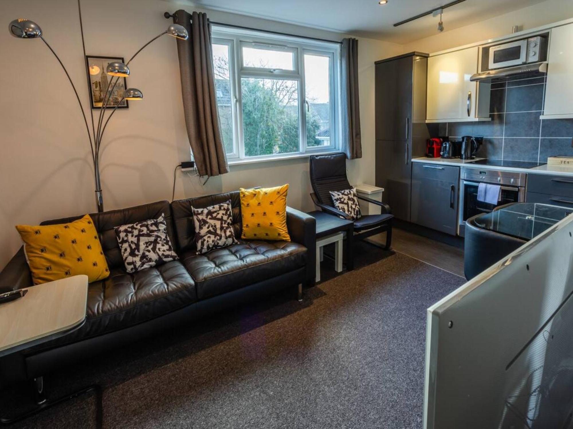 Newly Renovated Ideally Situated 2 Bedroom Flat Bournemouth Exteriör bild