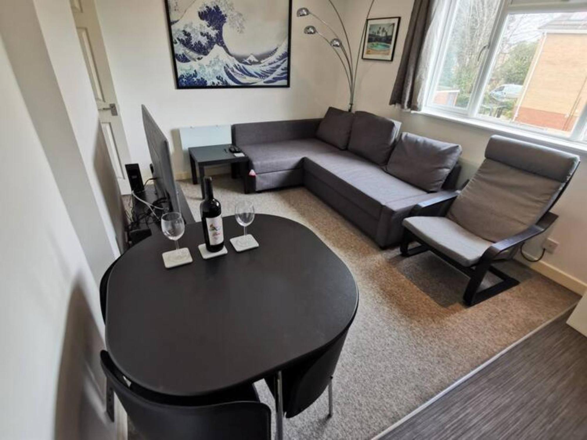 Newly Renovated Ideally Situated 2 Bedroom Flat Bournemouth Exteriör bild
